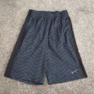 Nike Dri-FIT youth medium Athletic Shorts